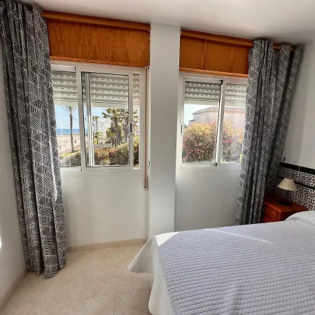 La Vela Playa 2 Apartment *